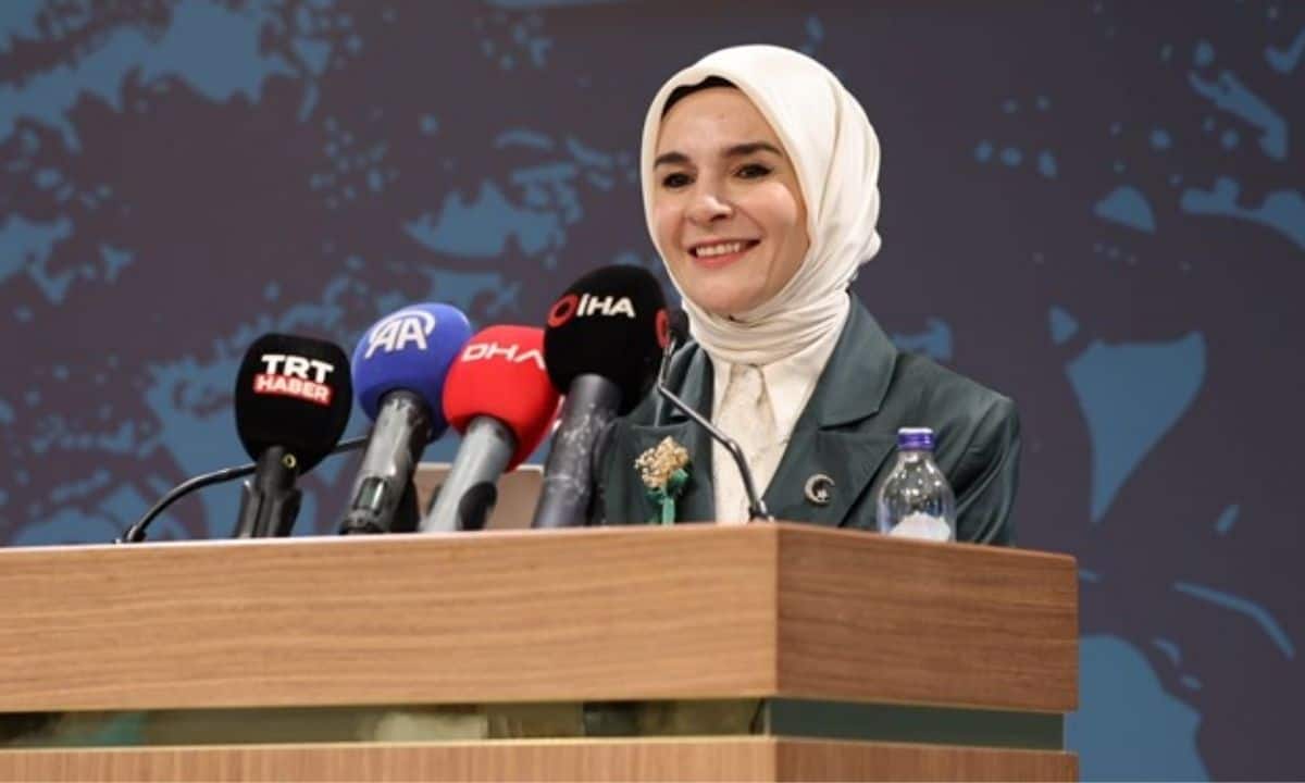 Basın Merkezi'nde otomatik taslak açıklaması ve haberler.