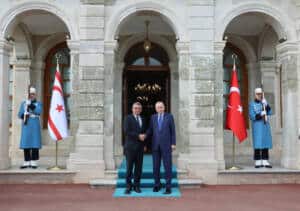Erdoğan ve KKTC Cumhurbaşkanı Erhürman Dolmabahçe Ofisi’nde Bir Araya Geldi