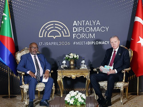 Cumhurbaşkanı Erdoğan ile Komorlar Birliği Cumhurbaşkanı Azali Antalya’da Görüştü