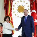 Erdoğan ve Kuzey Makedonya Cumhurbaşkanı Siljanovska-Davkova Dolmabahçe'de Görüştü