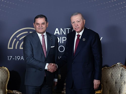 Erdoğan ve Libya Başbakanı Dibeybe Antalya Diplomasi Forumu'nda Görüştü