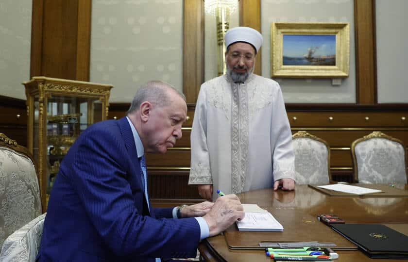 Cumhurbaşkanı Erdoğan Kurban Vekâletini Türkiye Diyanet Vakfı'na Verdi