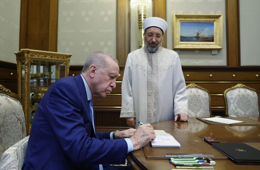 Cumhurbaşkanı Erdoğan Kurban Vekâletini Türkiye Diyanet Vakfı'na Verdi