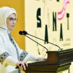 Emine Erdoğan, Rami Çocuk ve Sanat Bienali Açılışında Yerli Edebiyat ve Dijital Riskler Konusunda Uyarılarda Bulundu